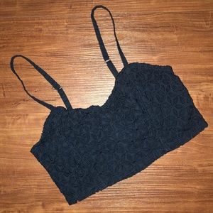 NWOT - Abercrombie & Fitch Crop top